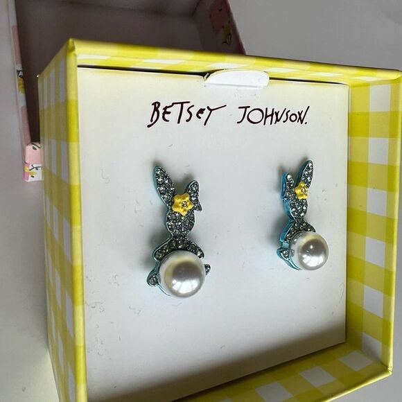 BETSEY JOHNSON Easter Rabbit Bunny Crystal & Pearl Earrings *NWT* - Picture 6 of 10